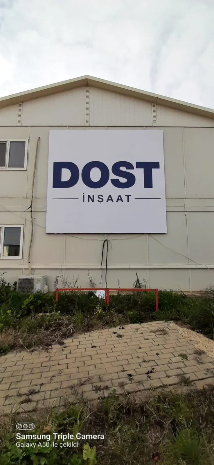 Dis mekan totem tabela gerçek saha uygulaması
